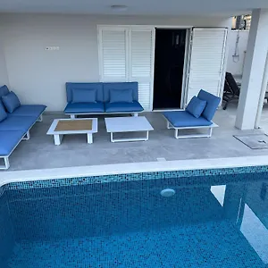  Apartment Palavra