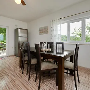 Apartment Ugrina, Trogir